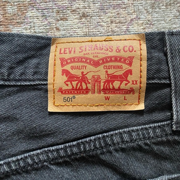 Levi’s Denim Shorts - Picture 3 of 6